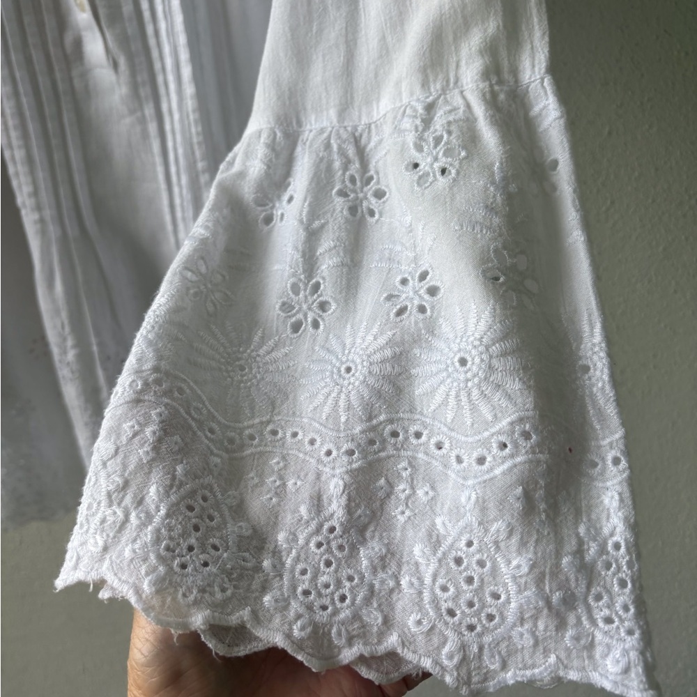 Style & Co White Cotton Eyelet Pleated Top Size L Embroidered Bell Sleeve Button - Picture 5 of 11